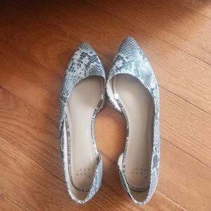 NEW a new day Python Printed Pointy Flats